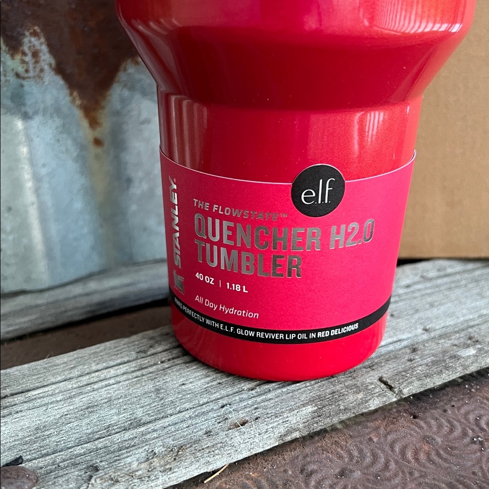 Stanley 40oz Red Delicious Tumbler Stanley and Elf Cosmetics Exclusively - NWT - Picture 2 of 16